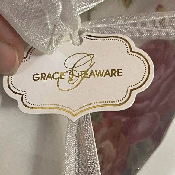 Grace’s Teaware Porcelain Holiday Set 2 Cups/ 2 Sauces In A Box  Flowers - Picture 4 of 4